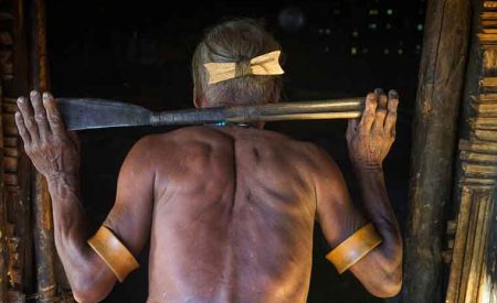 印度最后的猎头人部落：砍下敌人的头作为战利品