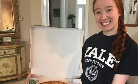 爱吃披萨可以读耶鲁，18岁女孩一篇短文获青睐